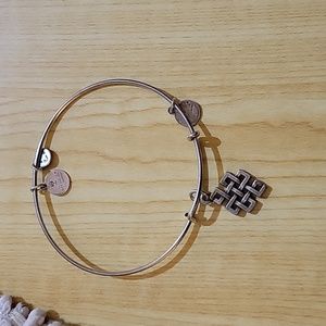 2017 celtic knot charm in silver brushed metal tone